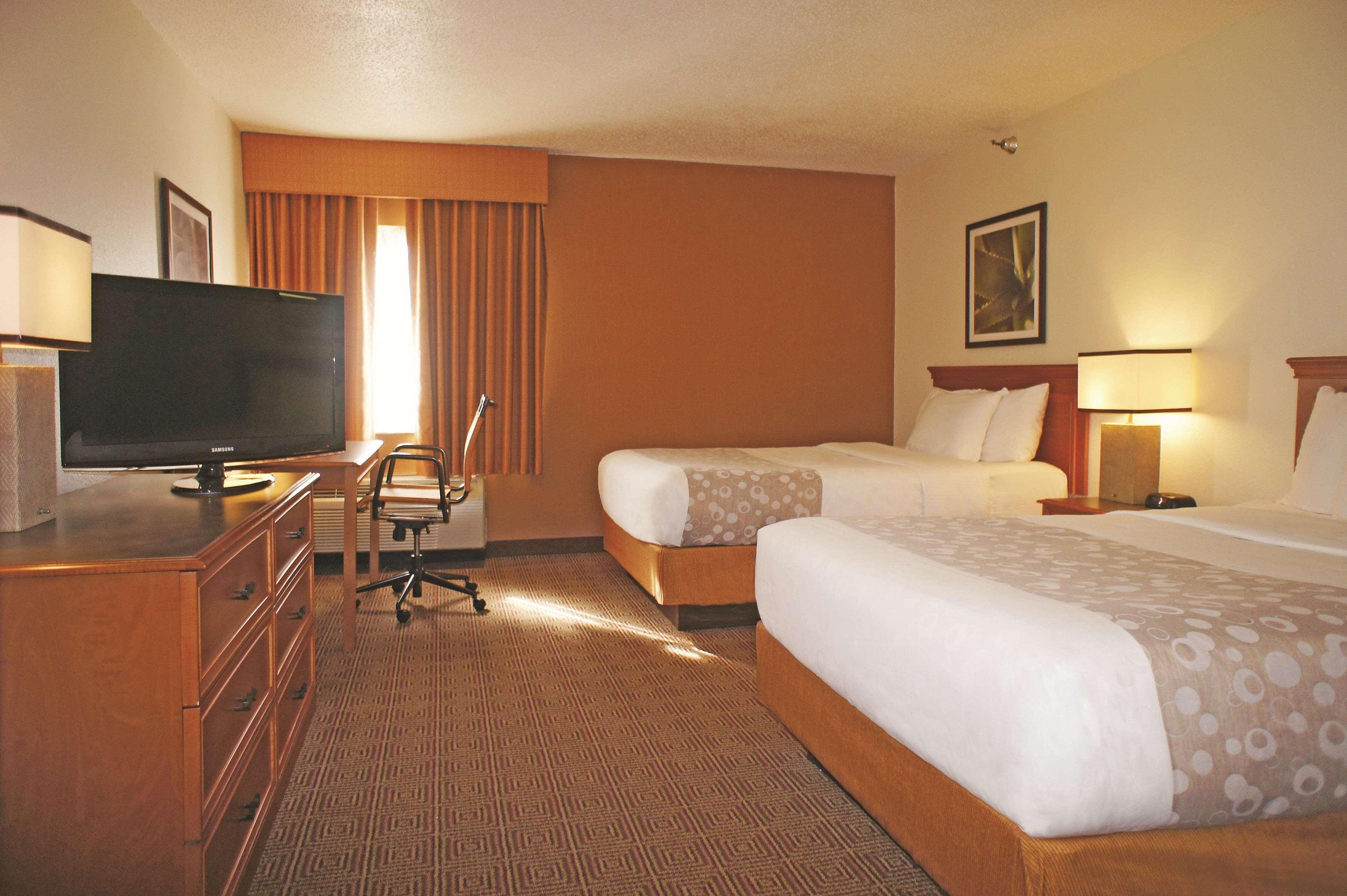 La Quinta Inn By Wyndham Kansas City North North Kansas City Buitenkant foto