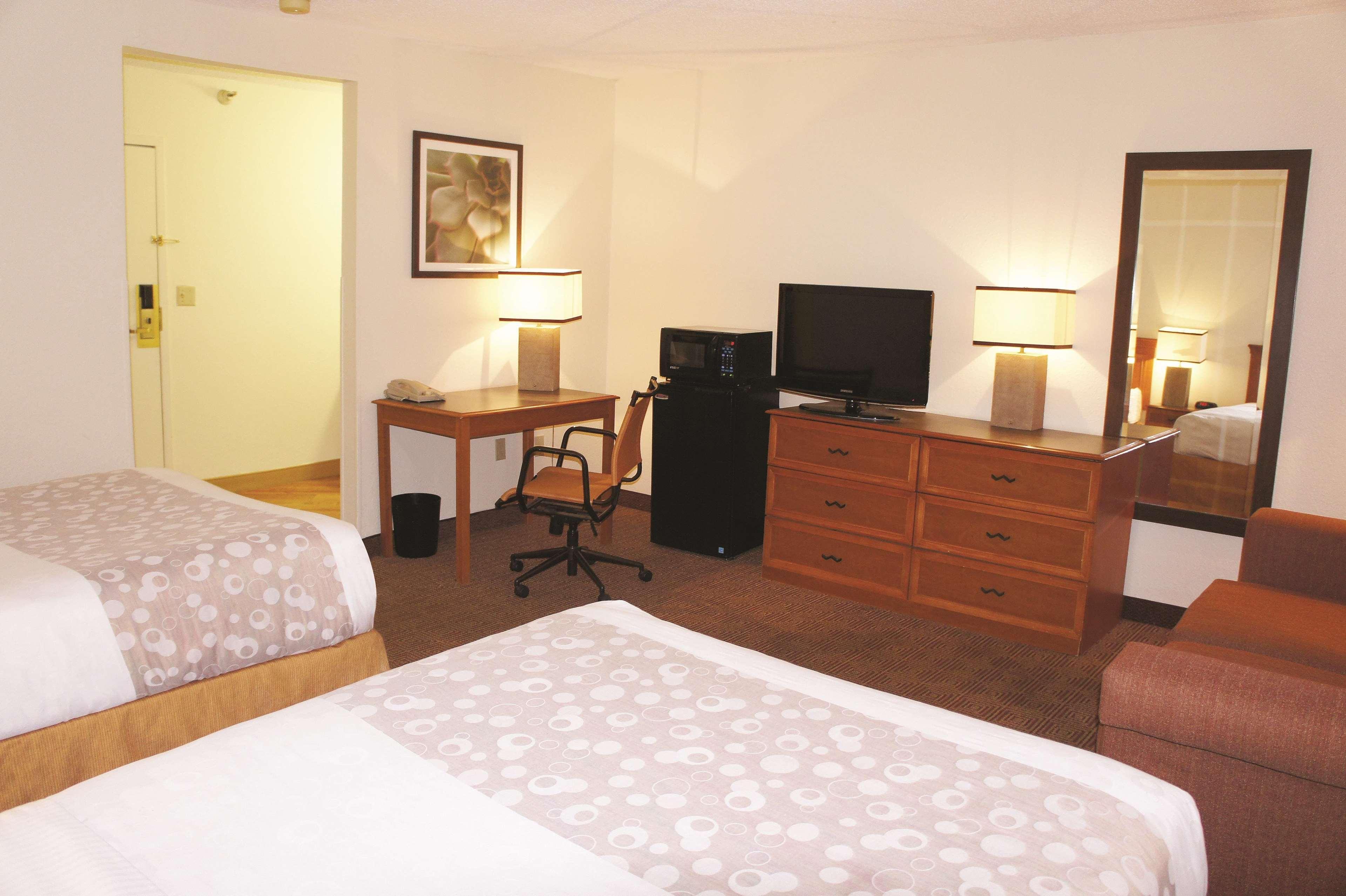 La Quinta Inn By Wyndham Kansas City North North Kansas City Buitenkant foto