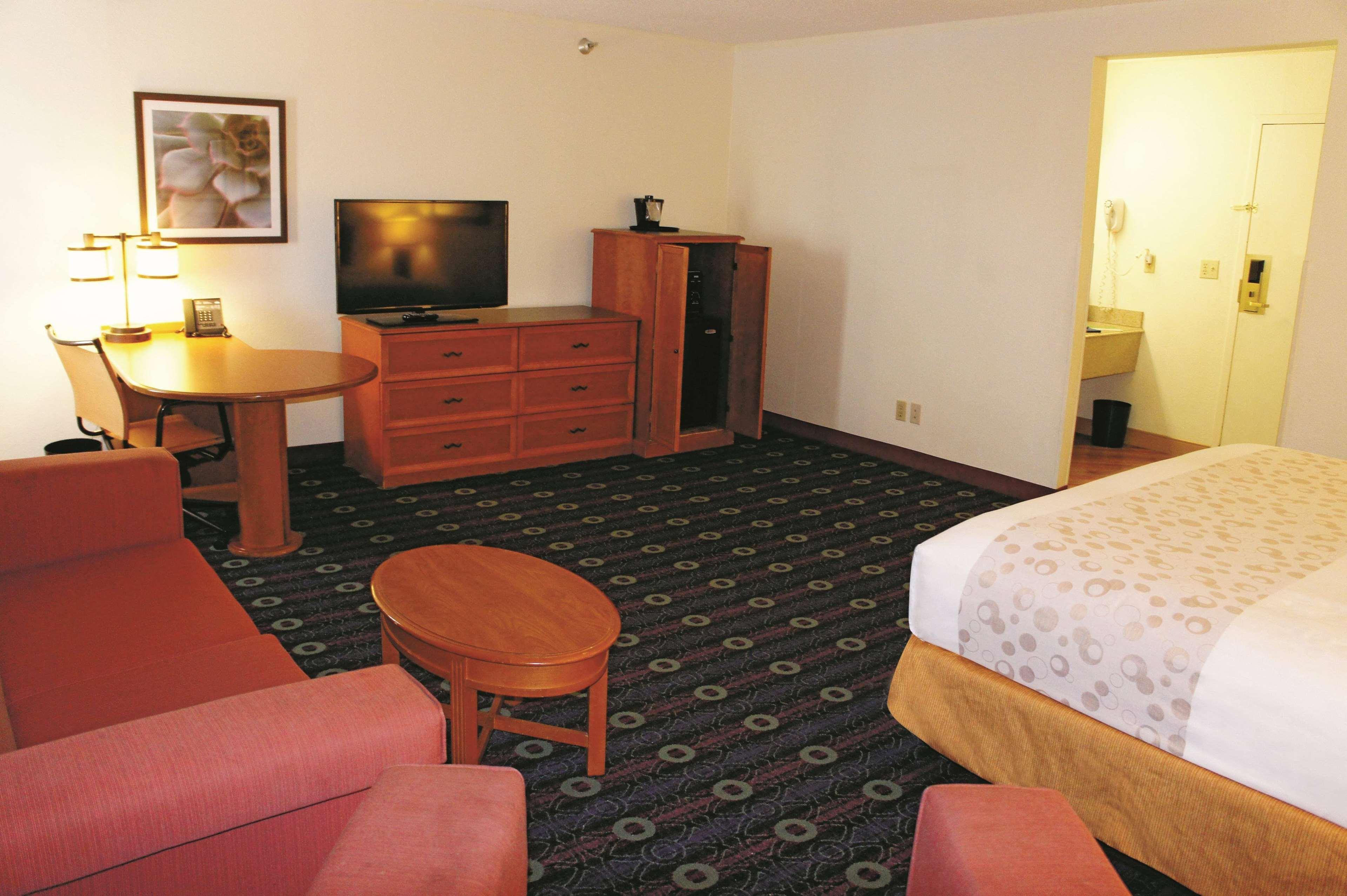 La Quinta Inn By Wyndham Kansas City North North Kansas City Buitenkant foto