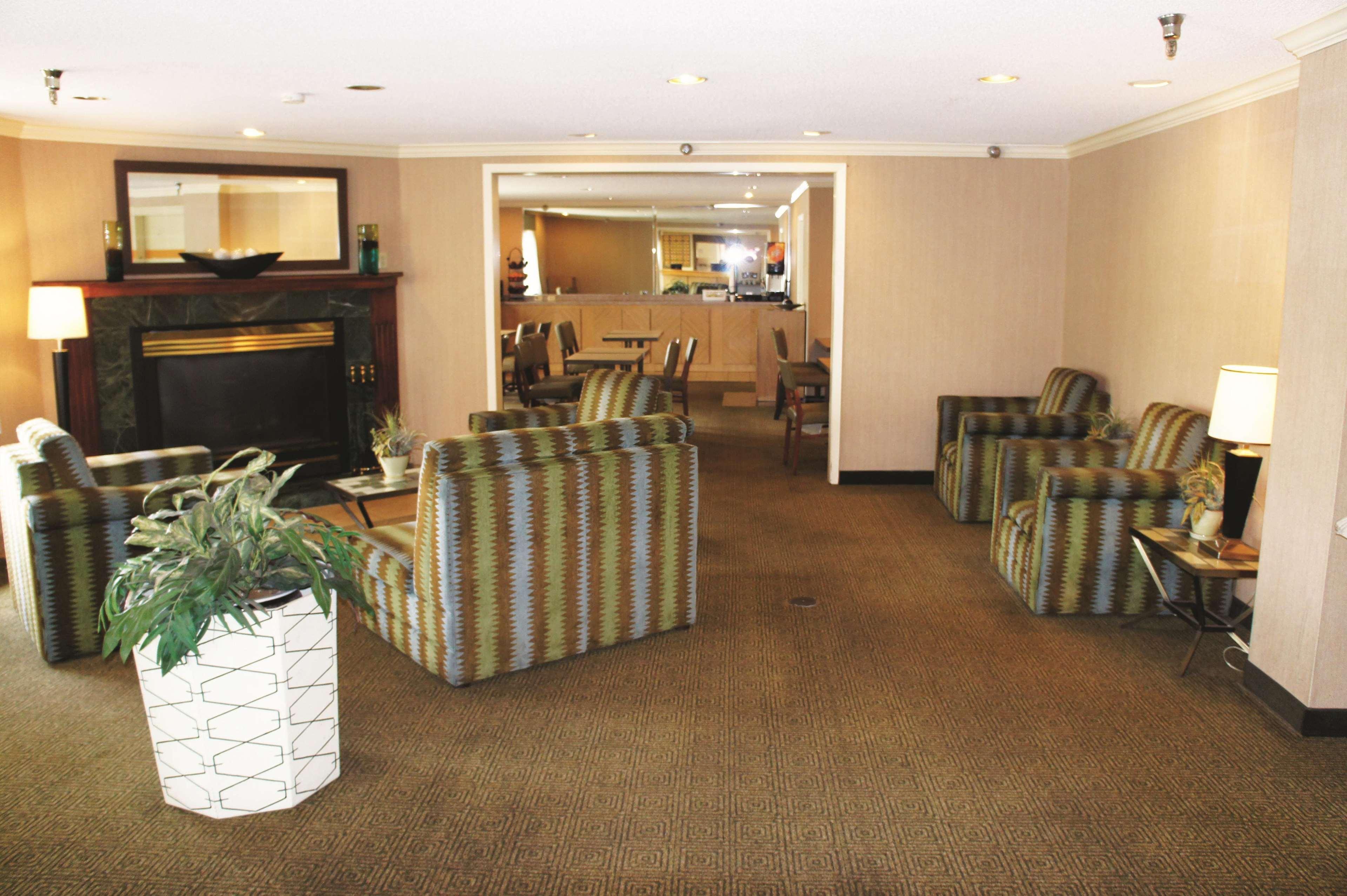 La Quinta Inn By Wyndham Kansas City North North Kansas City Buitenkant foto